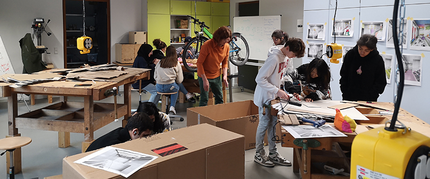 Nandu Krische & Nikolaus A. Nessler im Schulkünstlerprojekt in der KGS-Niederrad