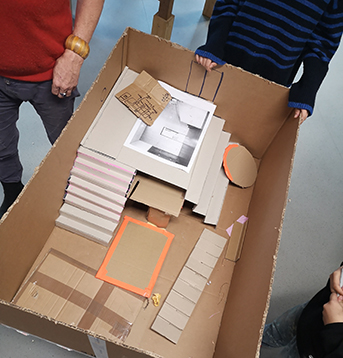 Nandu Krische & Nikolaus A. Nessler im Schulkünstlerprojekt in der KGS-Niederrad