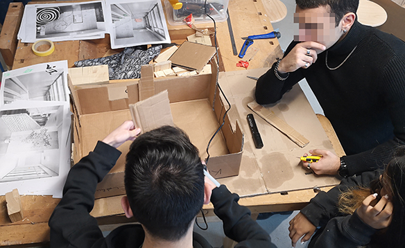 Nandu Krieche & Nikolaus A. Nessler im Schulkünstlerprojekt in der KGS-Niederrad